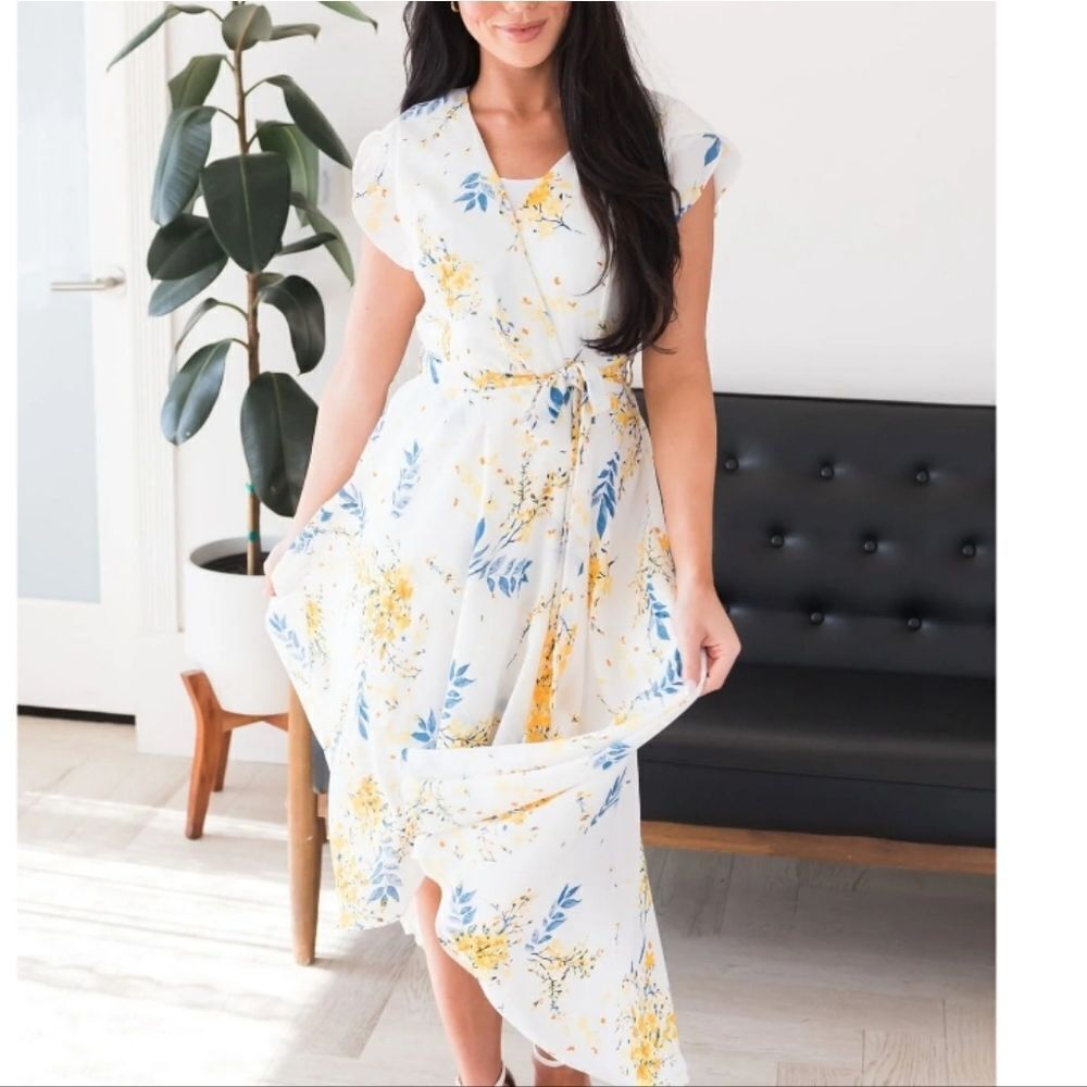 BRAND NEW LOVE TREE SUNSHINE HIGH-LOW FLORAL MAXI DRESS
